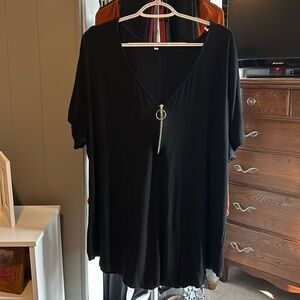 Black top, size 3X, brand new, short sleeve